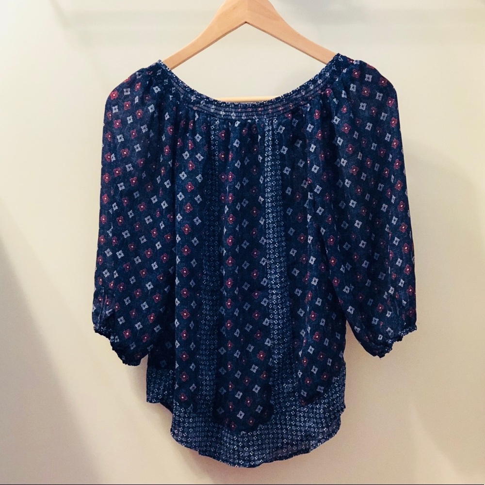 abercrombie white, red, and blue blouse. size s